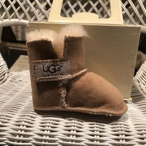 Size small Infant ugh